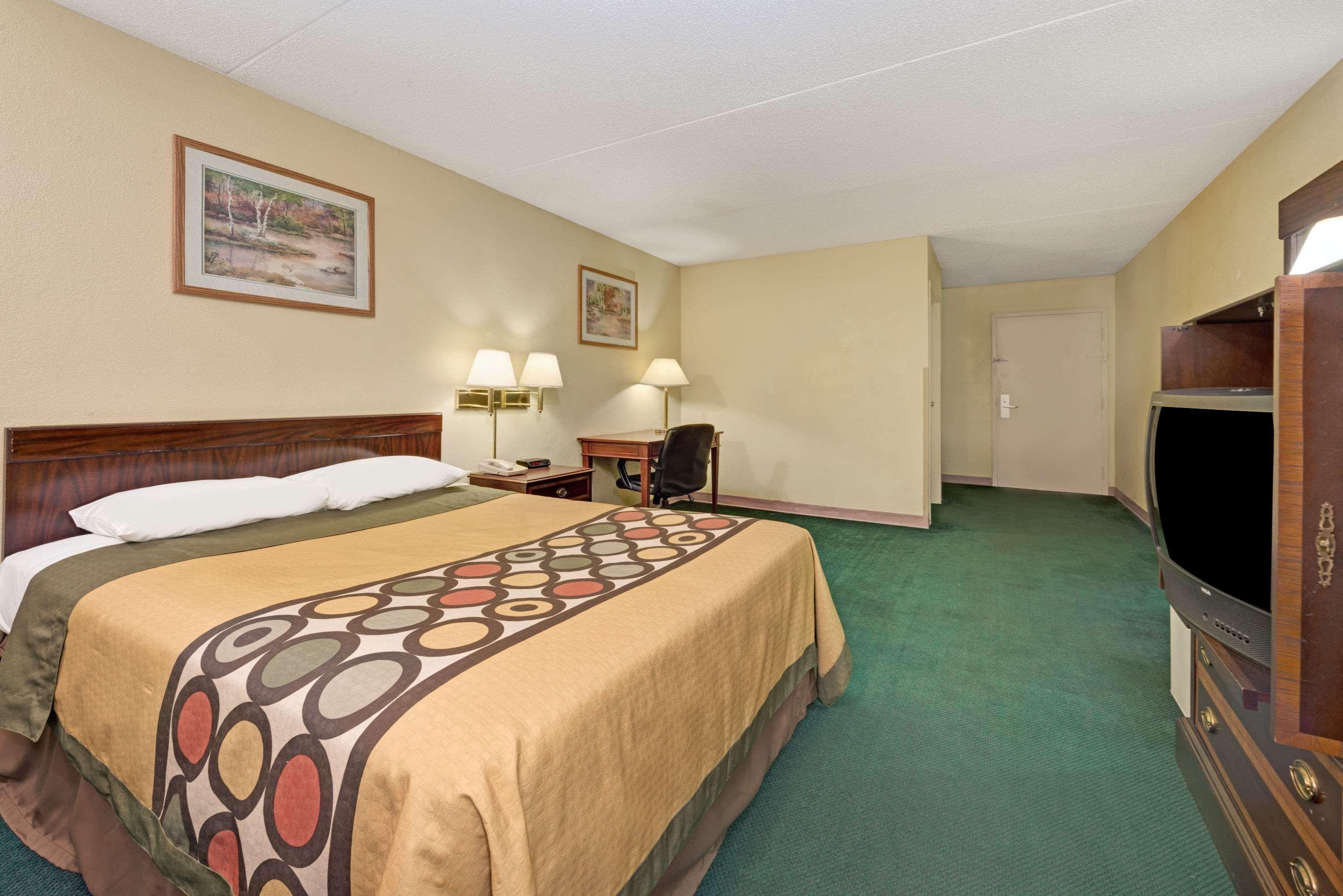 Super 8 By Wyndham Indianapolis South Motel Екстериор снимка
