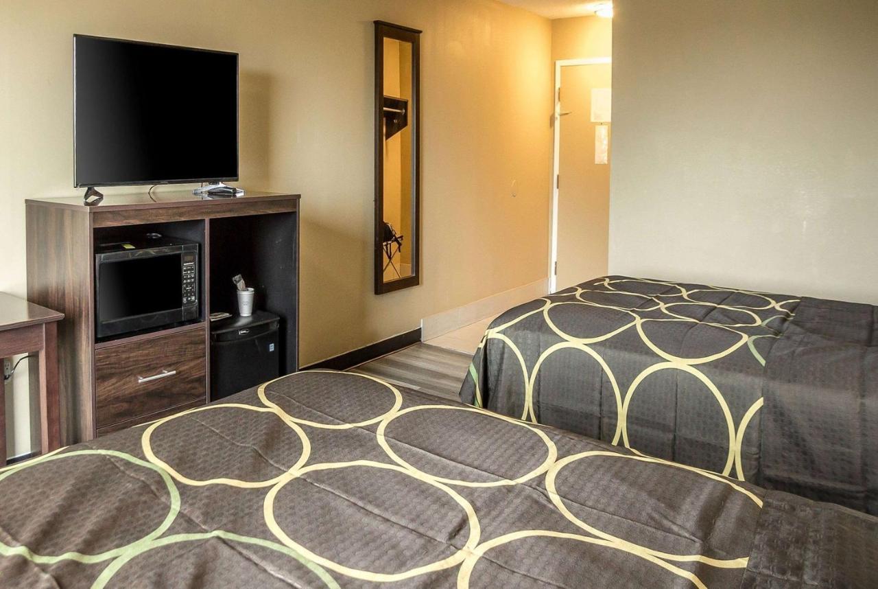 Super 8 By Wyndham Indianapolis South Motel Екстериор снимка